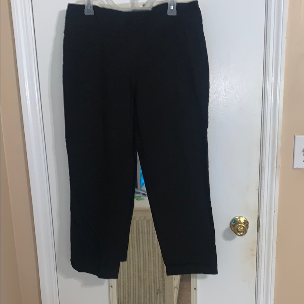 Ruby Rd Black Ankle Cropped Pants